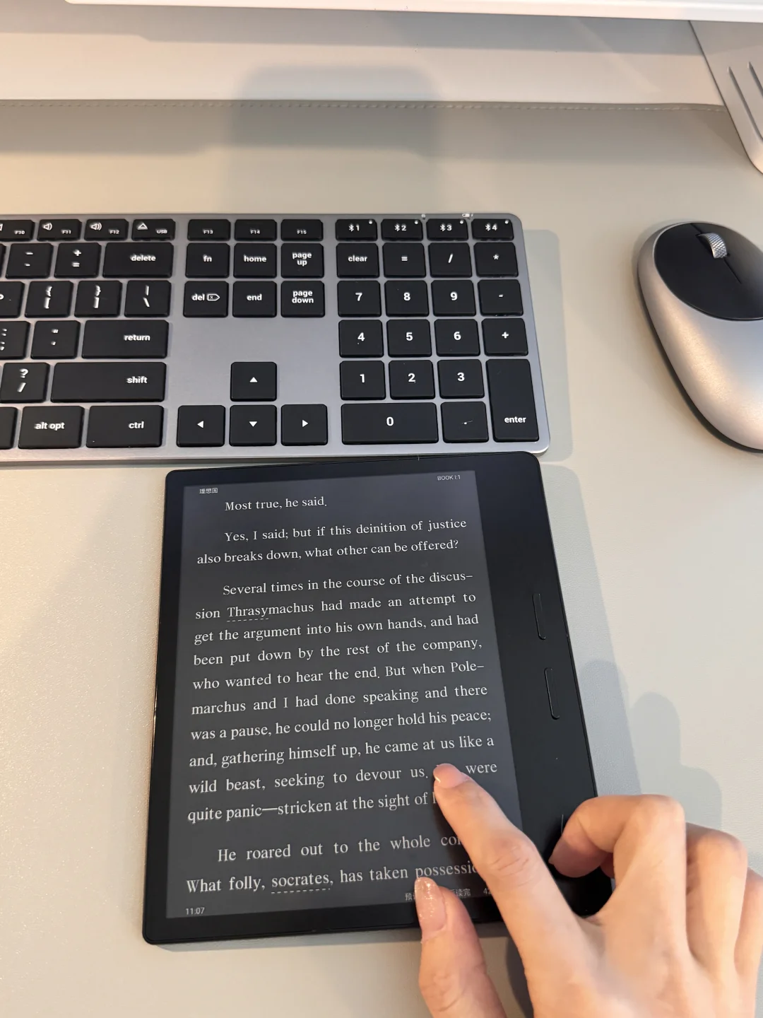 📕在窗前用电纸书后，再也没有买过纸质书！