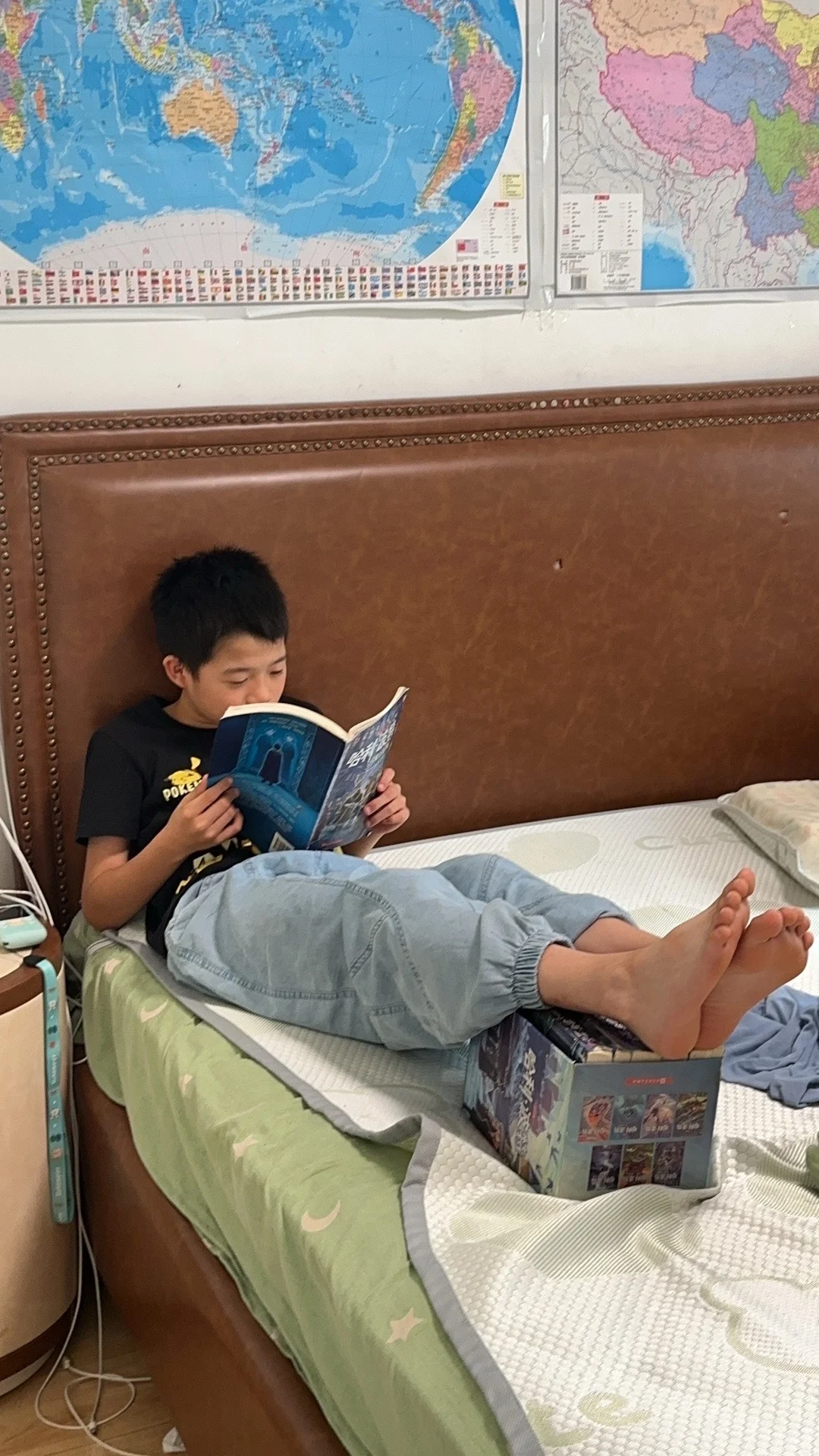 随时随地看书的娃