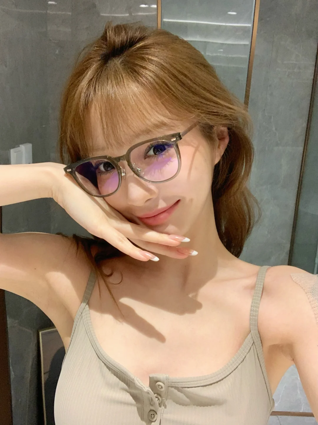 有点喜欢我的新眼镜😎