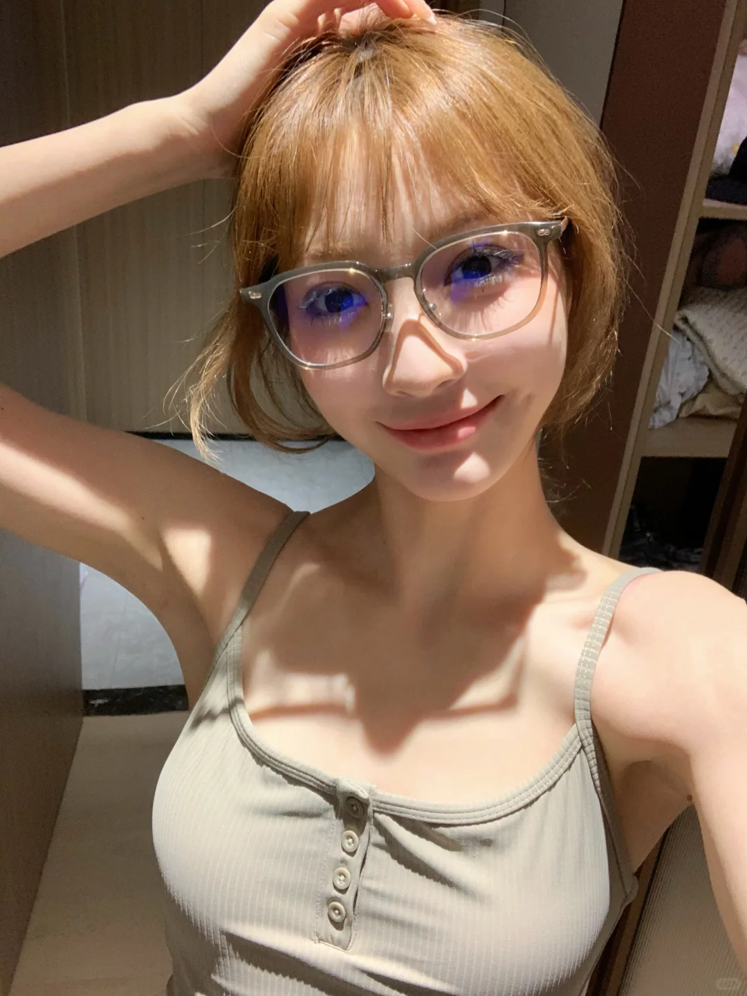 有点喜欢我的新眼镜😎