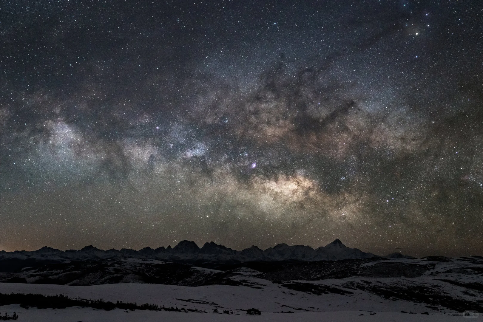 我只想偷偷看星星，却不想留下任何痕迹