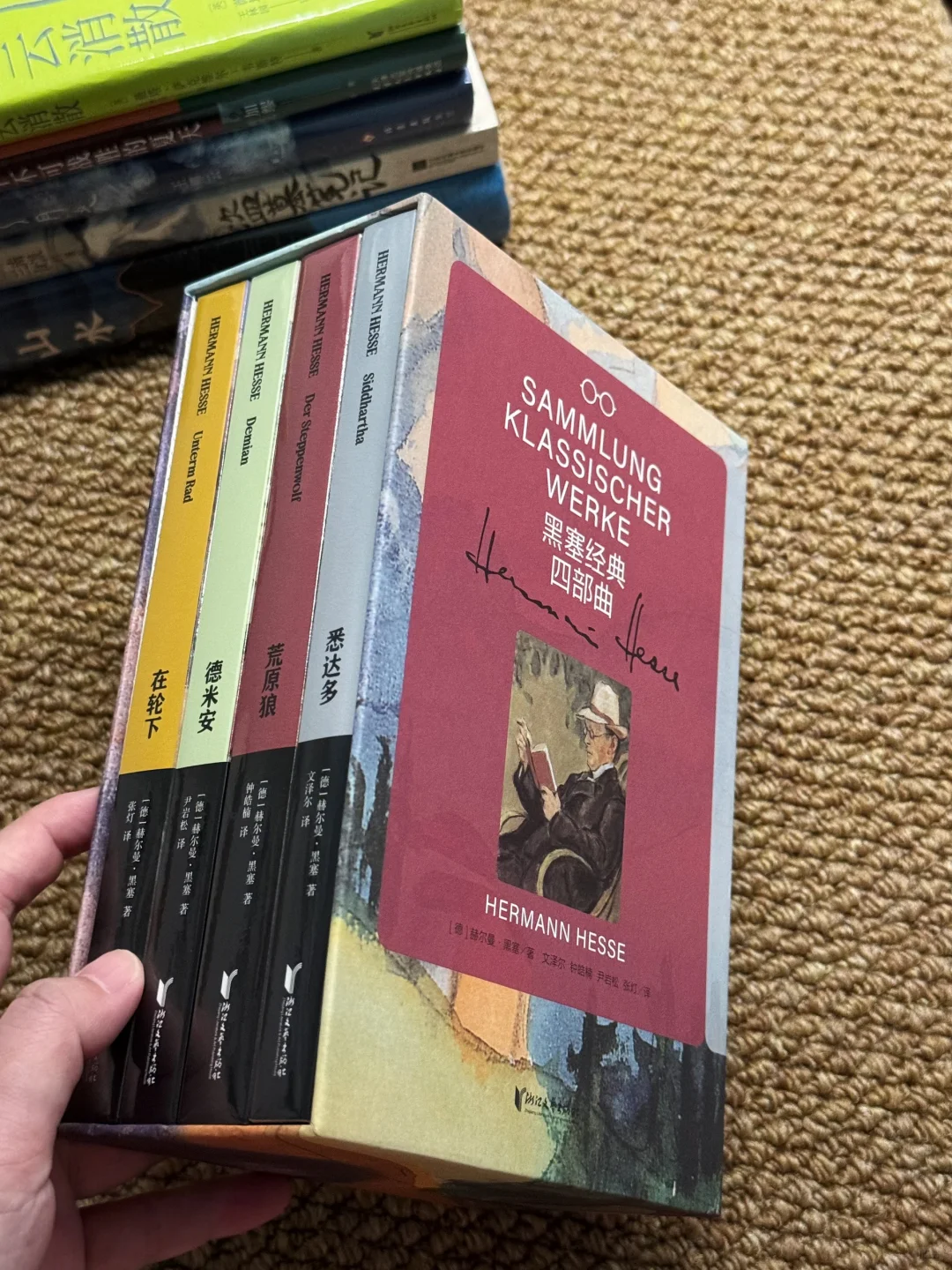 周末 躲在书房里拆新书☕️