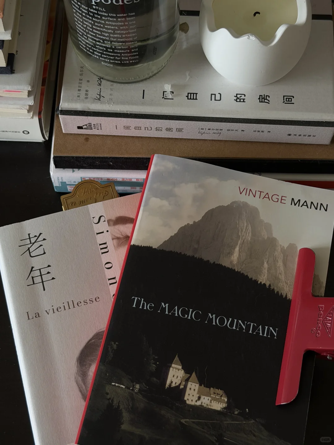 “我的酒量和阅读量。”