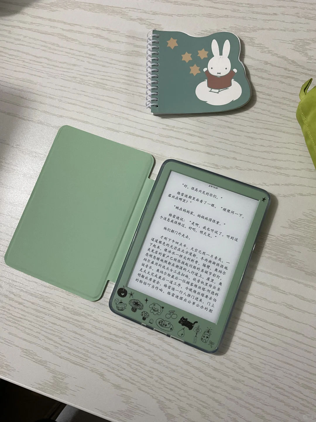 妹妹从日本背回来的新玩具