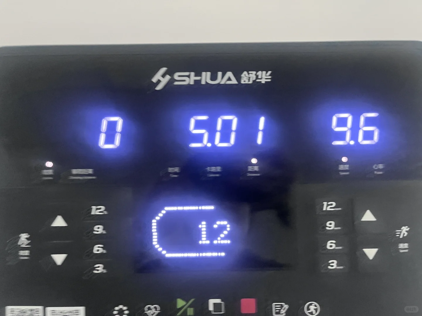 用脑力跑赢焦虑，用脚步丈量自由