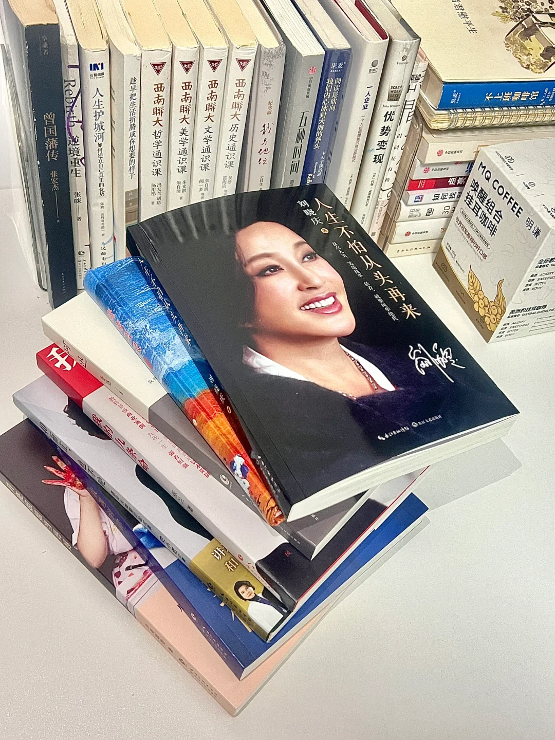 3.8女性书单|女性力量蓬勃而出，天生有力量