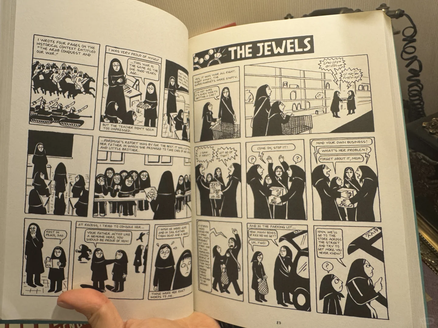 ➗Persepolis 我在伊朗长大 获奖作品