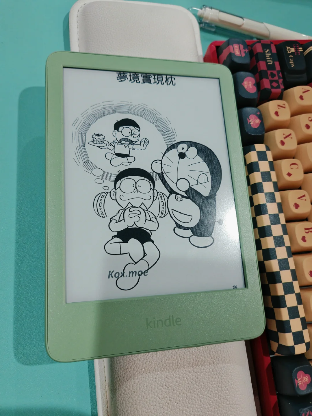 kindle小绿，冷白屏亮瞎眼