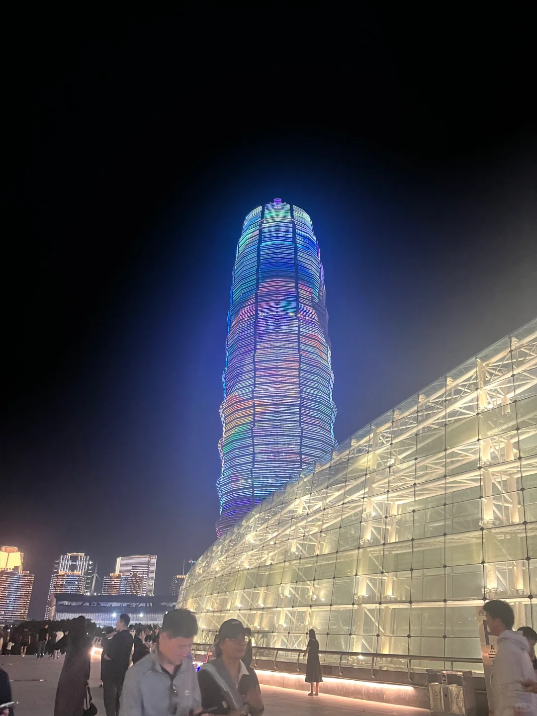 你怎么知道我来看当代文学颁奖盛典了啊