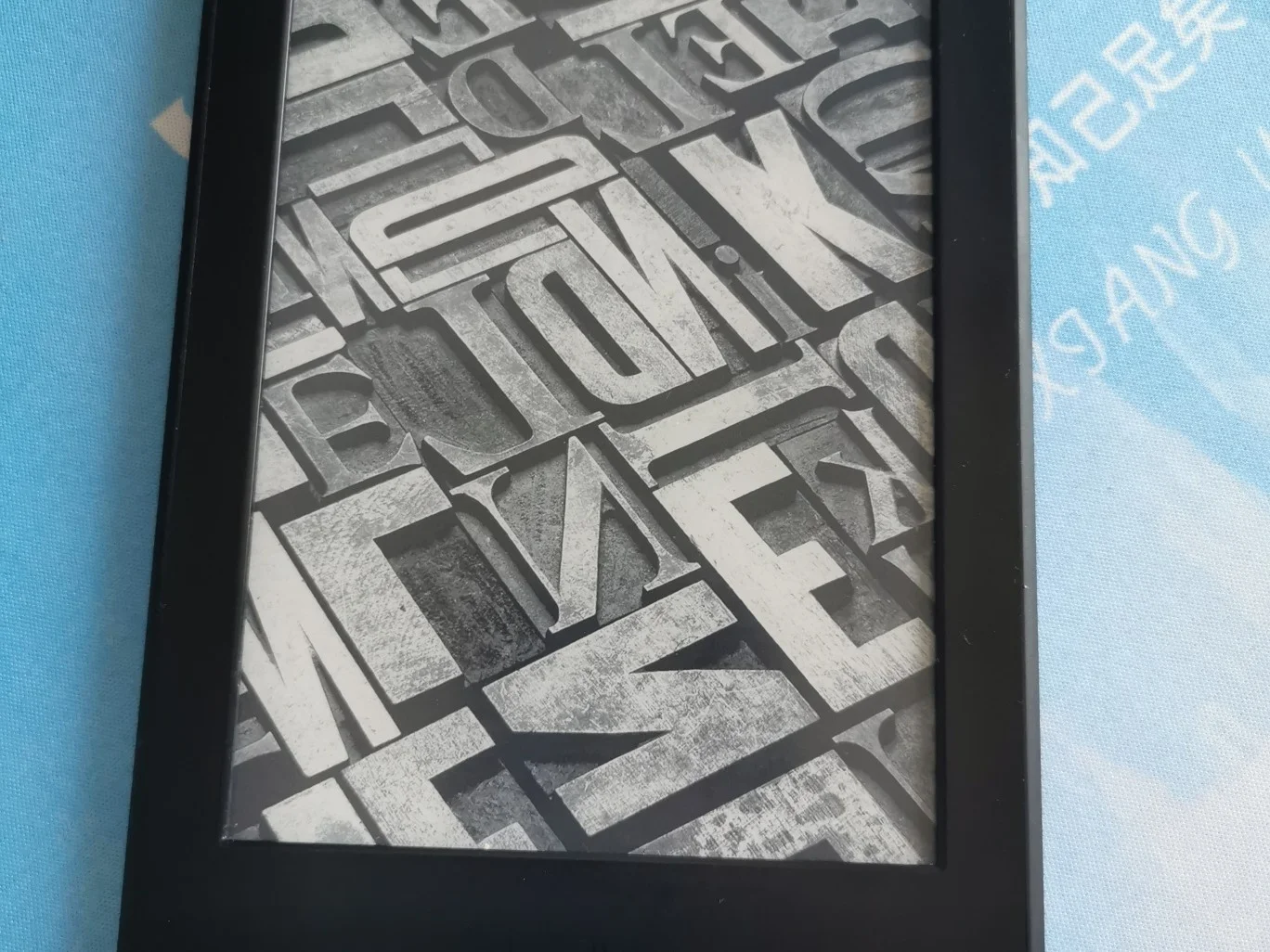 kindle kpw3和ireader A6对比电子书阅读器