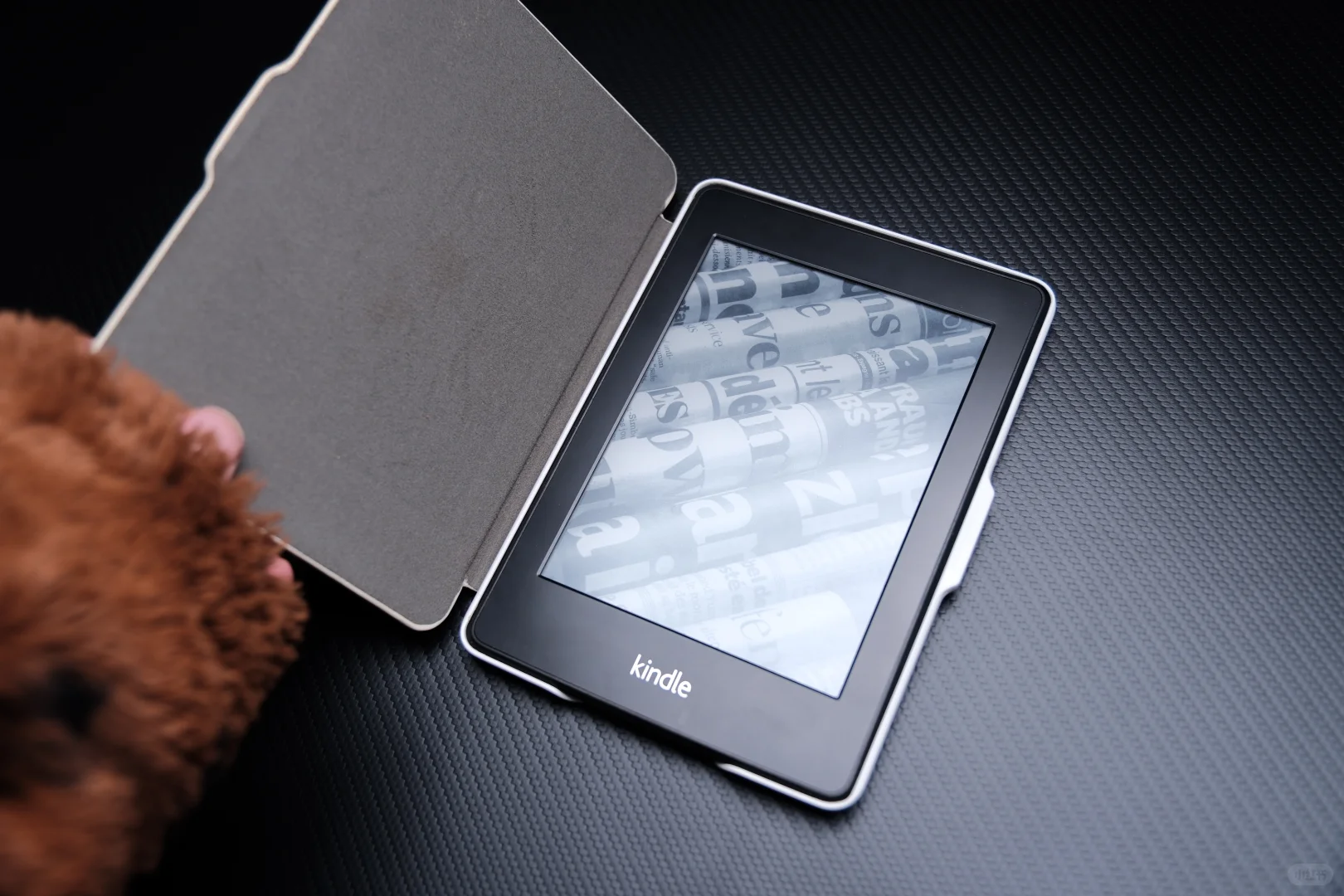 12年依旧坚挺！Kindle KPW1：我的阅读伙伴