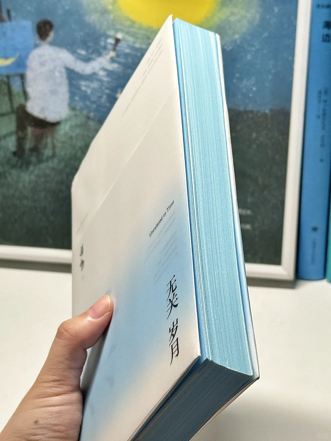 他的文笔美到令人心颤！一字一句都想摘抄！！