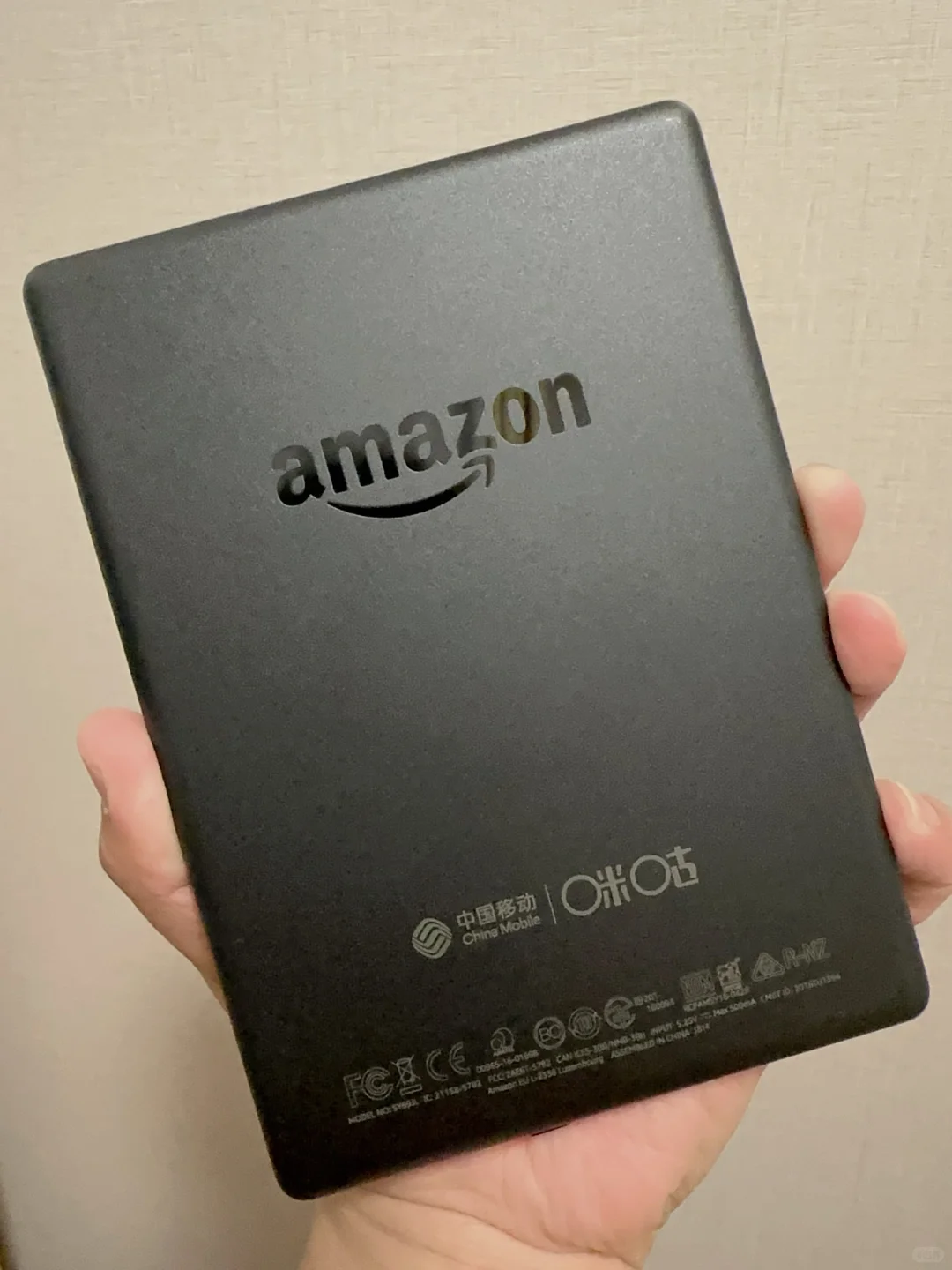 竟然翻出了多年前免费得的kindle！！！