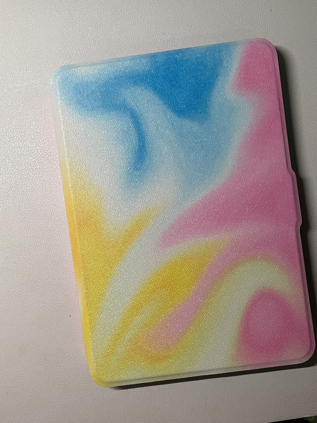 终于给我的Kindle找到称心的壳子了🥲