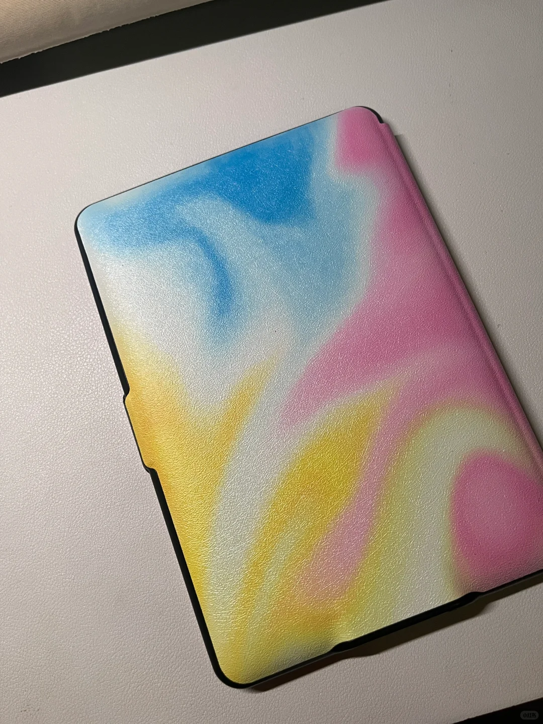 终于给我的Kindle找到称心的壳子了🥲