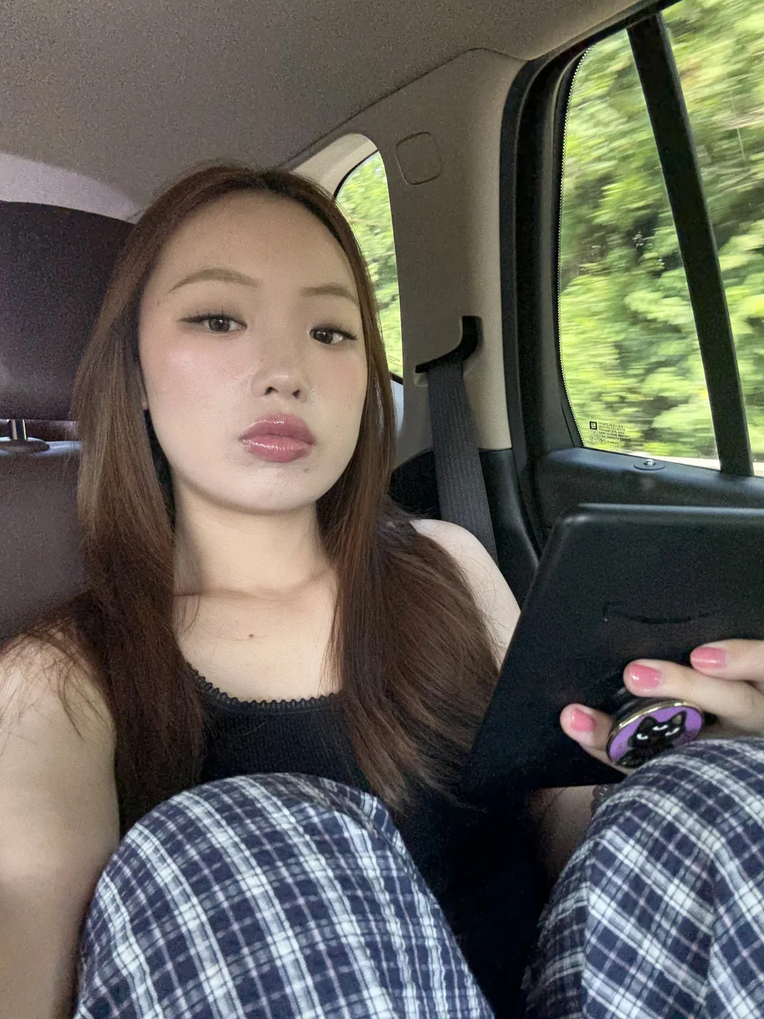 在车上不看📱改读Kindle📖