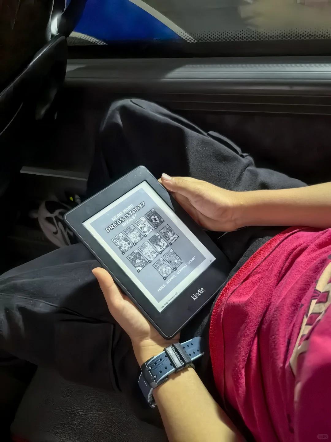 旅途中怎么少得了Kindle和平板
