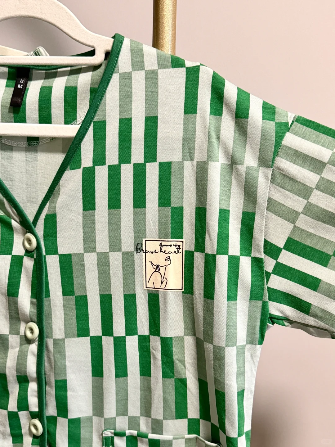 不带娃，窝在沙发里看电子书也太舒服了吧❗️