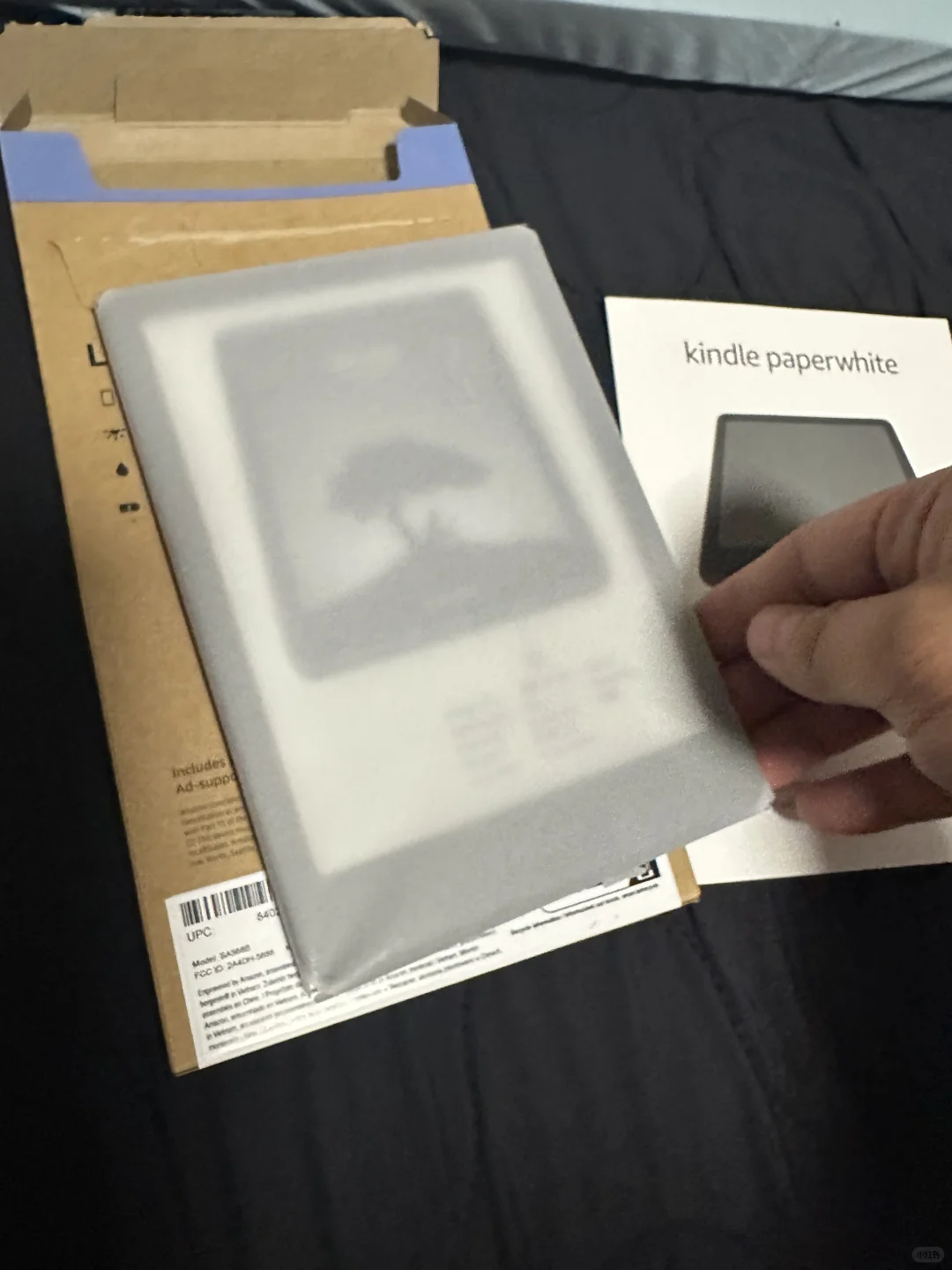 天塌了，买的 kindle.被开封了，里面没有。