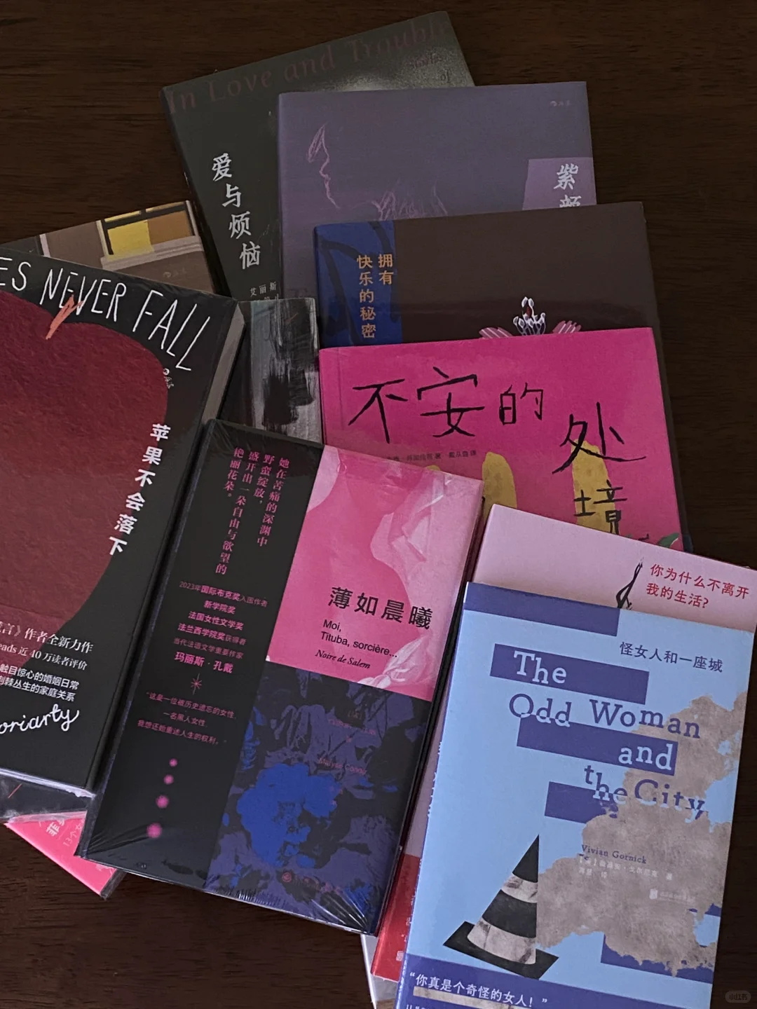 Women 我们的书写盛宴，十二本。📚