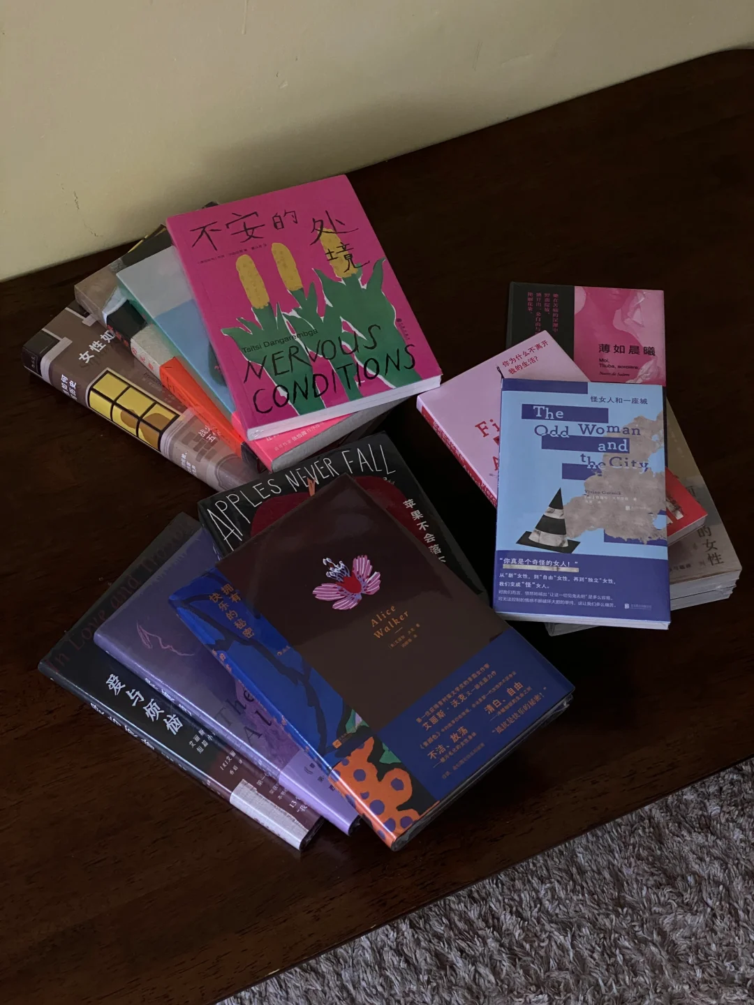 Women 我们的书写盛宴，十二本。📚