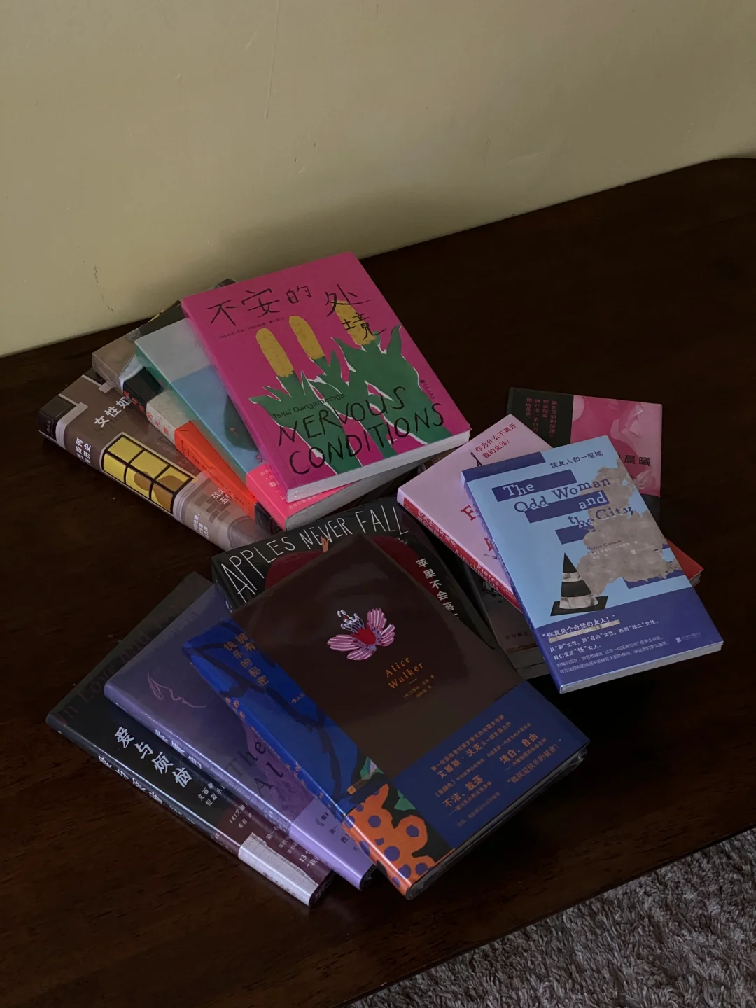 Women 我们的书写盛宴，十二本。📚