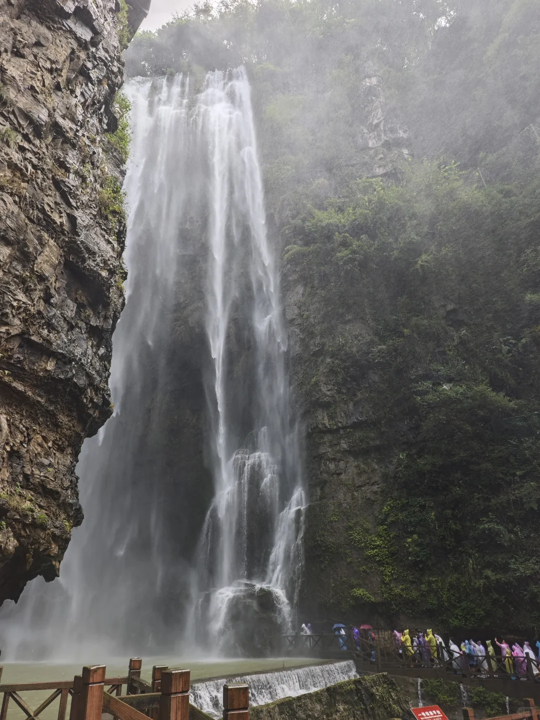 宜昌 三峡大瀑布真不愧为5A