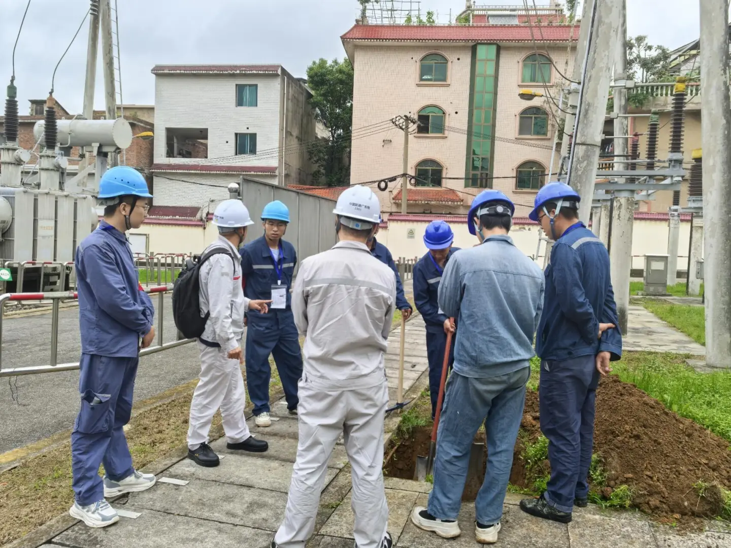 临近带电体作业安全管理规定