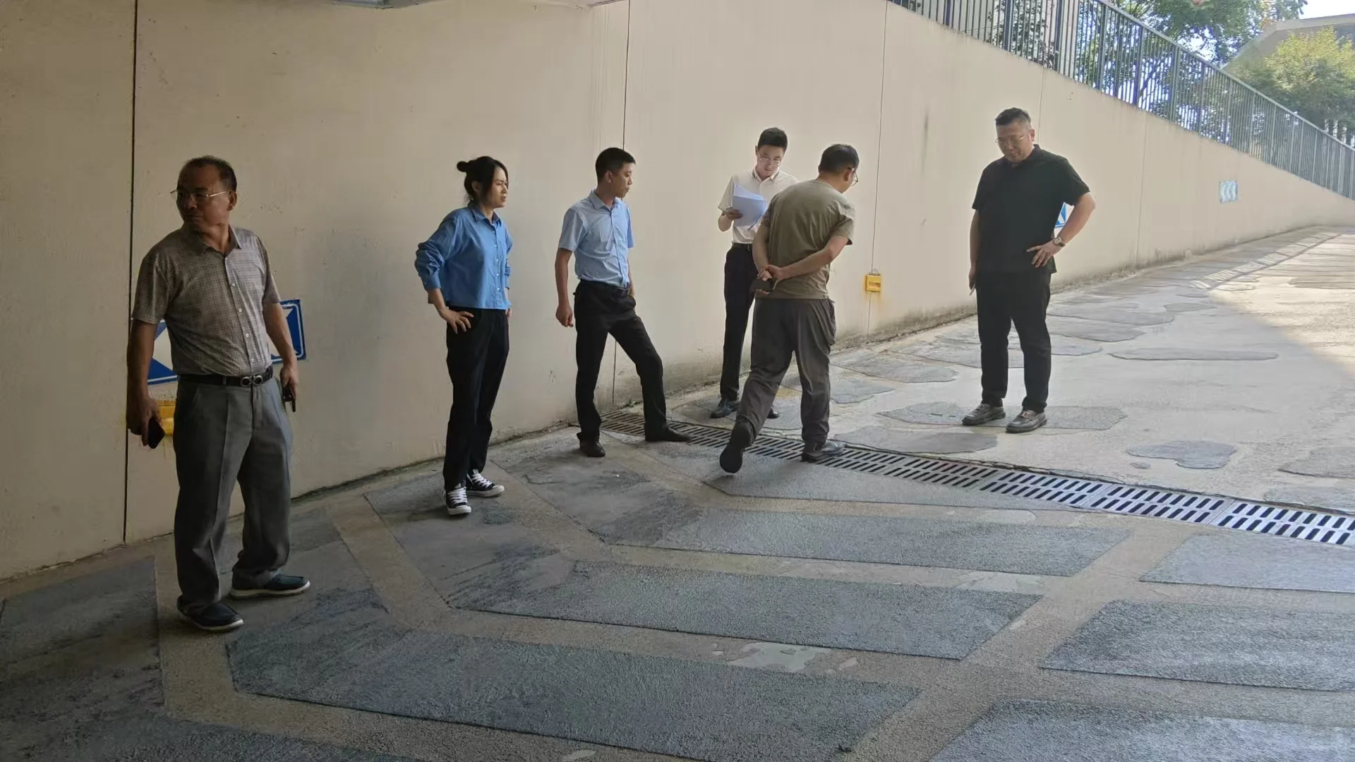 物业负责人牛马的一天
