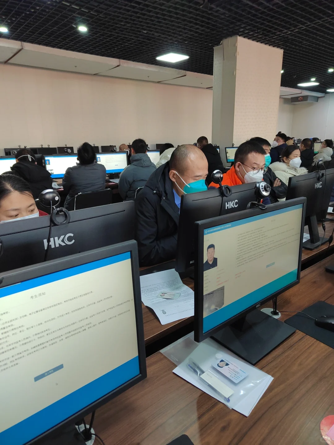 安全员考了99分等待下证