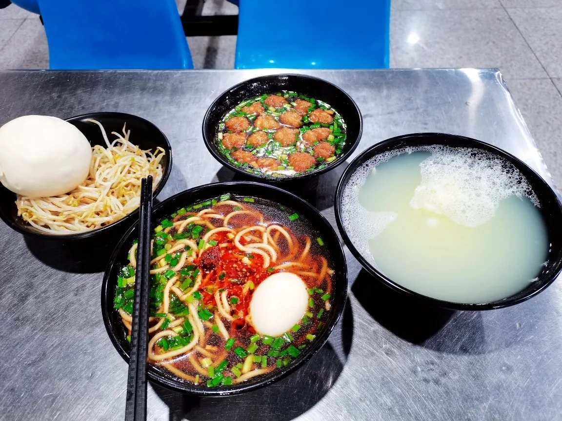 我是一名矿工，夜班平安升井，谢谢大家祝福