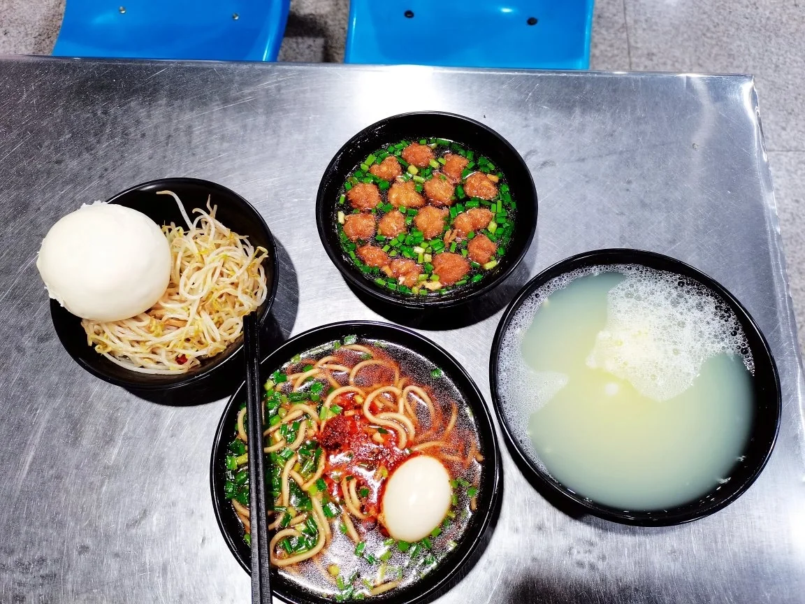 我是一名矿工，夜班平安升井，谢谢大家祝福