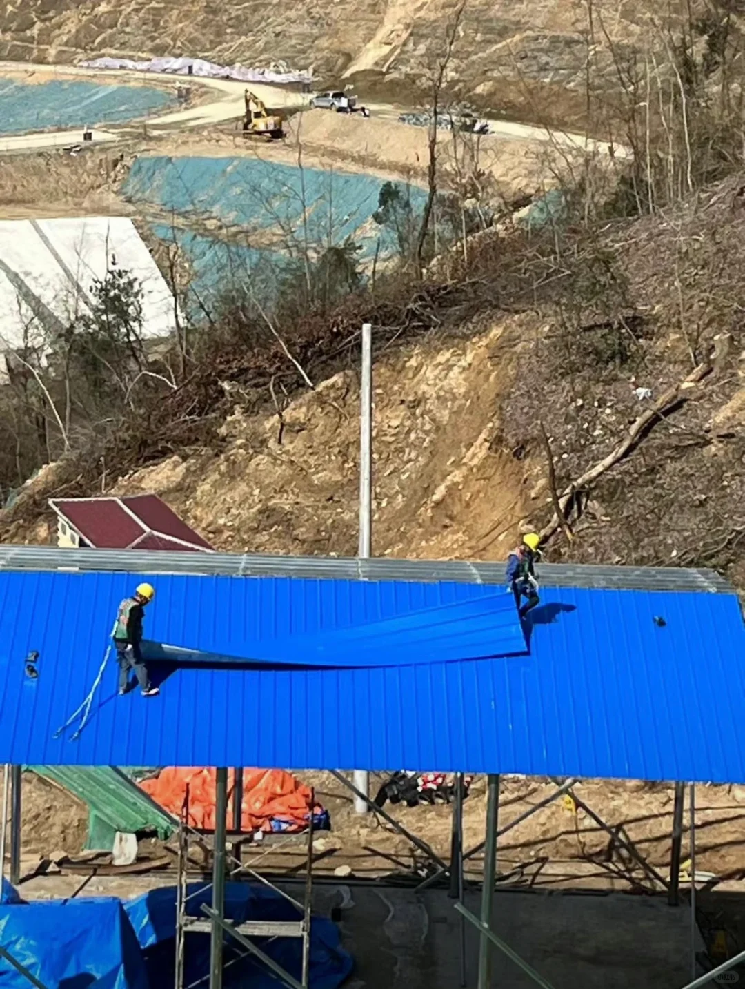 24岁安全员上班第一天被判42年