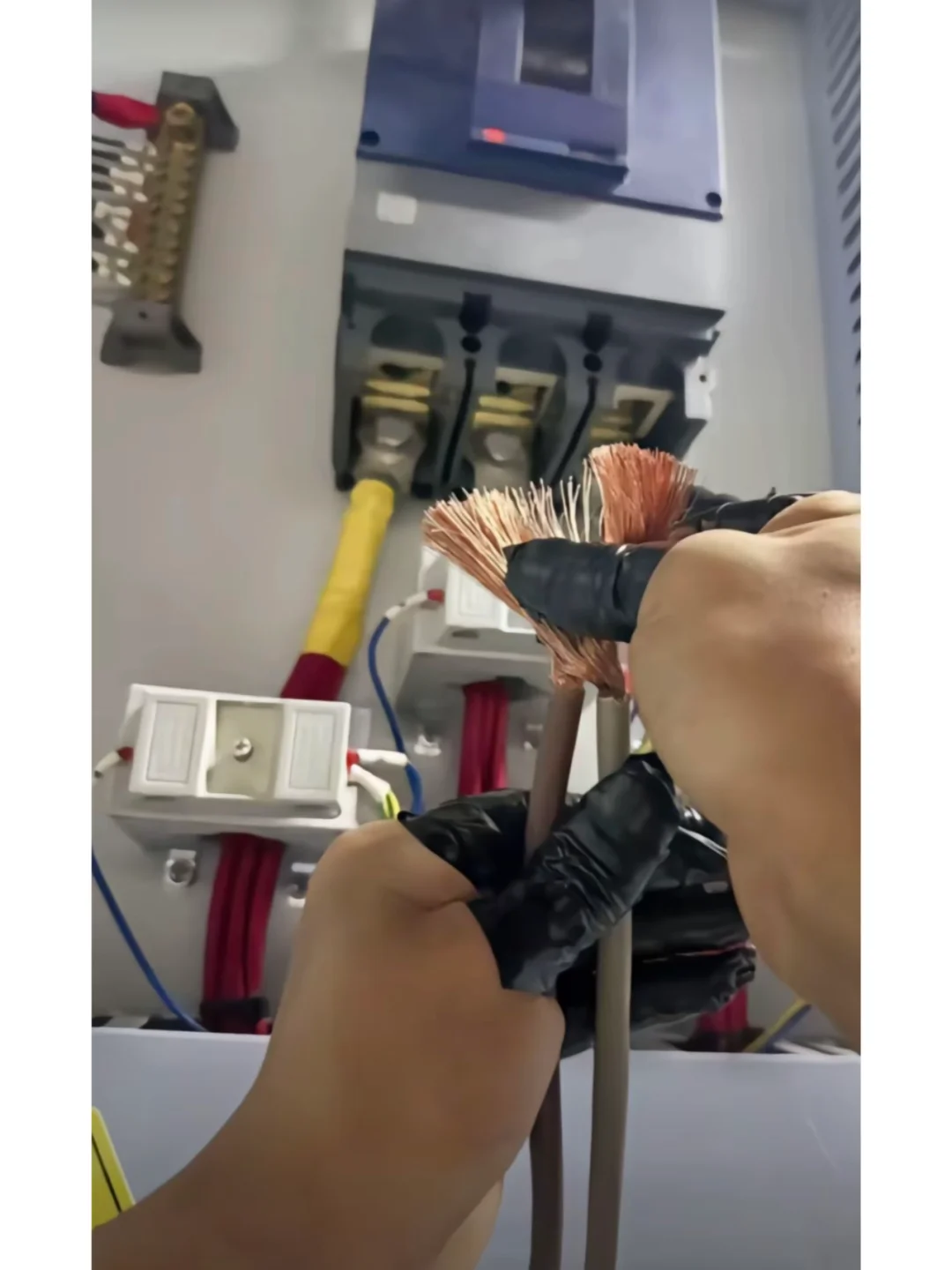 18张工地违章作业照片，安全员看了都腿软