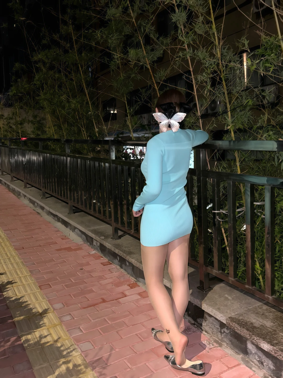 夏夜漫步的清凉感，是这抹雾感蓝给的！✨