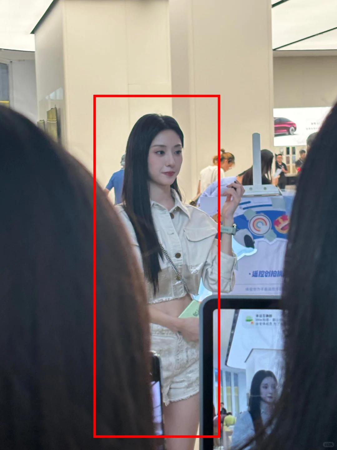 不是…胡连馨生图长这样….