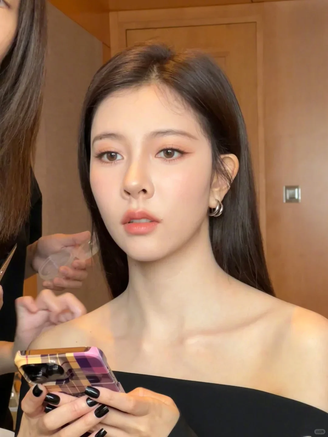 窝趣，，CC这么不上镜的吗？