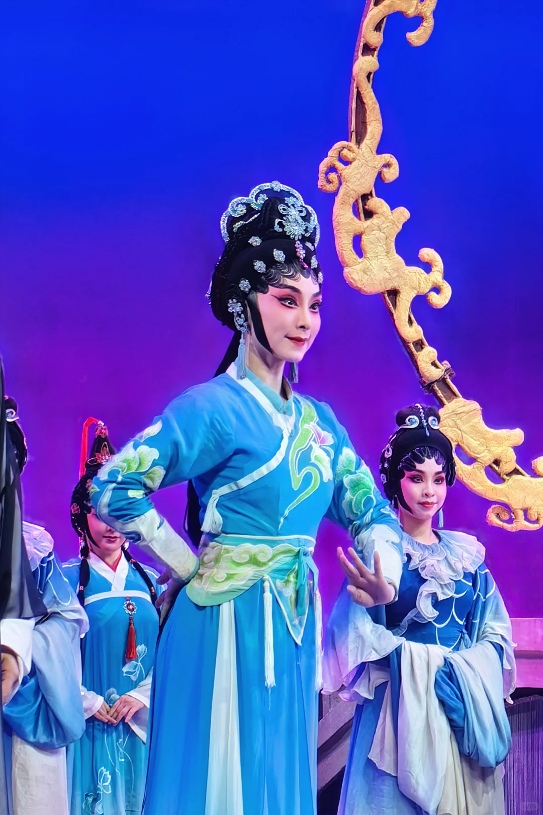 怎么会有这么可爱又迷人的女孩子