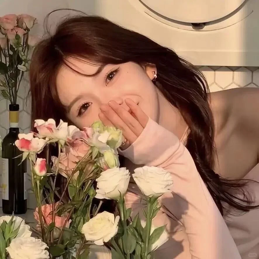 甜美温柔干净好运女生头像