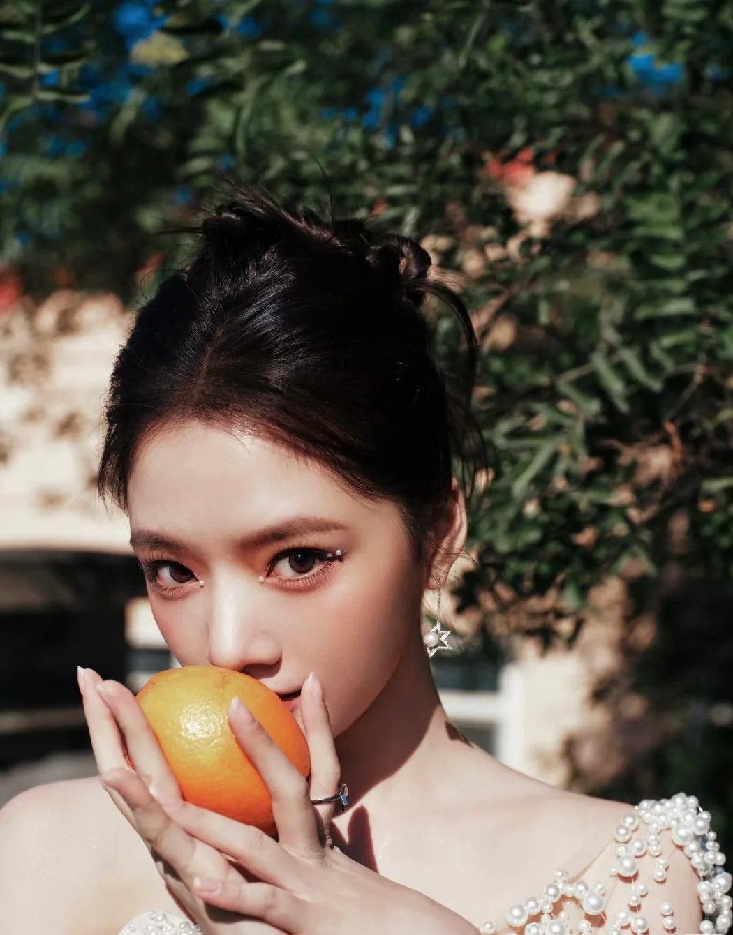 任敏 | 珍珠俏皮女人