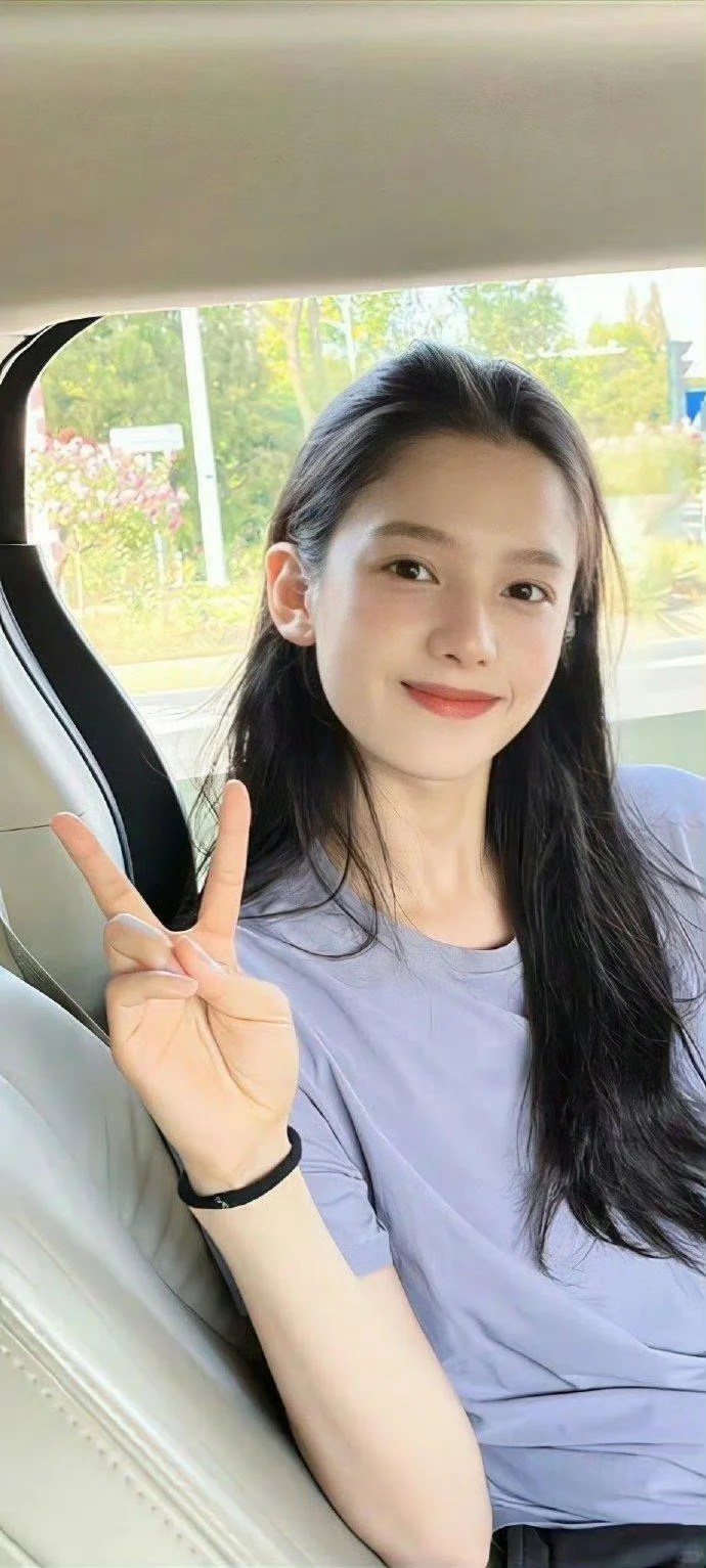 张婧仪〡18张壁纸头像清新甜美少女明媚清纯