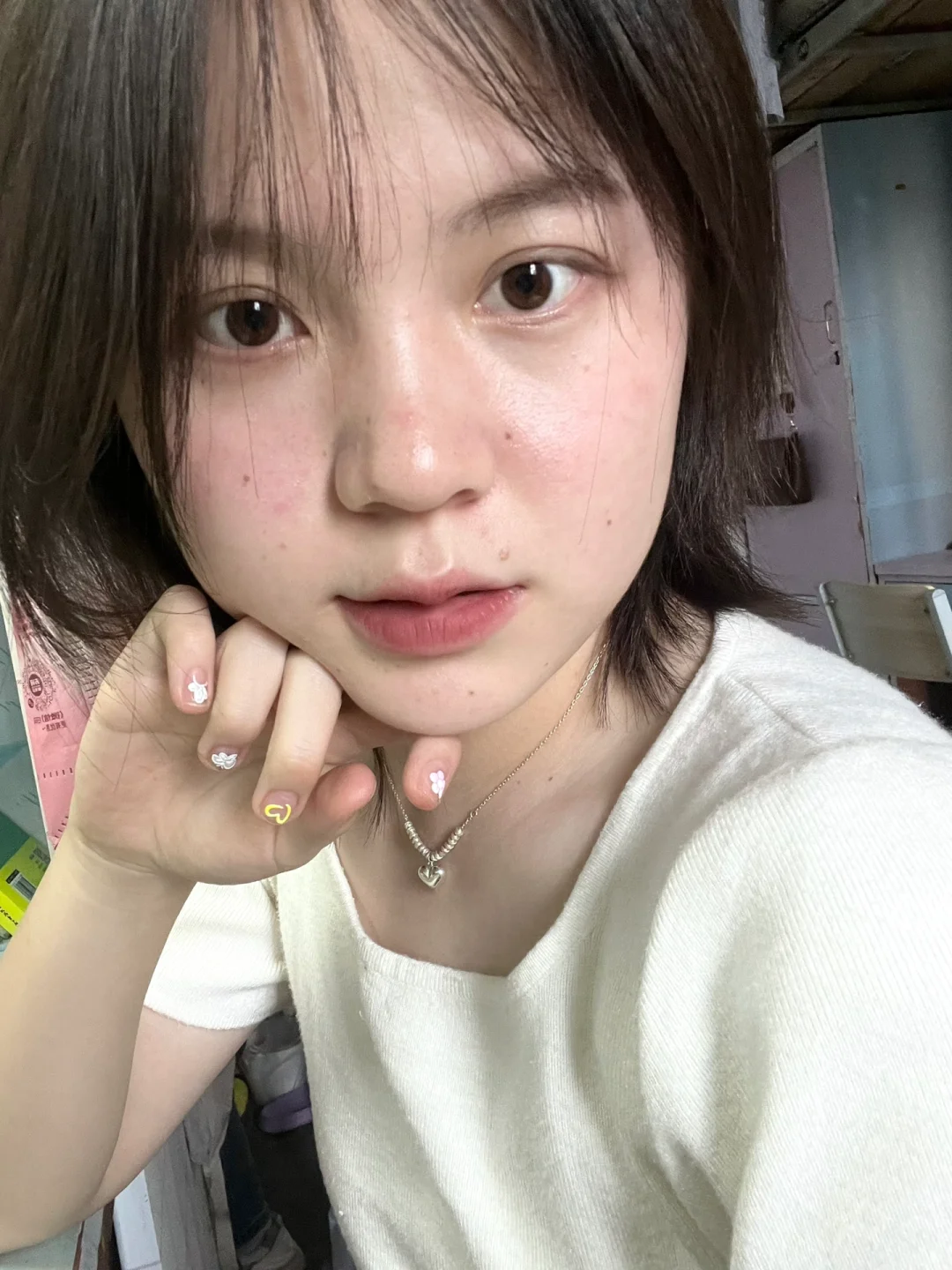 方圆脸短发👩🏻‍🦰左滑帮我涂个💄