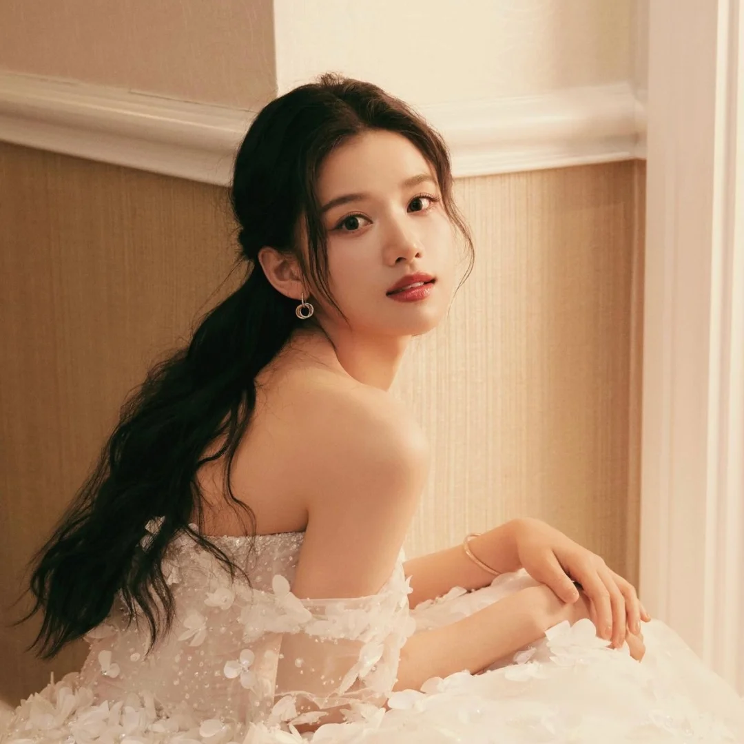 张婧仪〡18张壁纸头像清新甜美少女明媚清纯