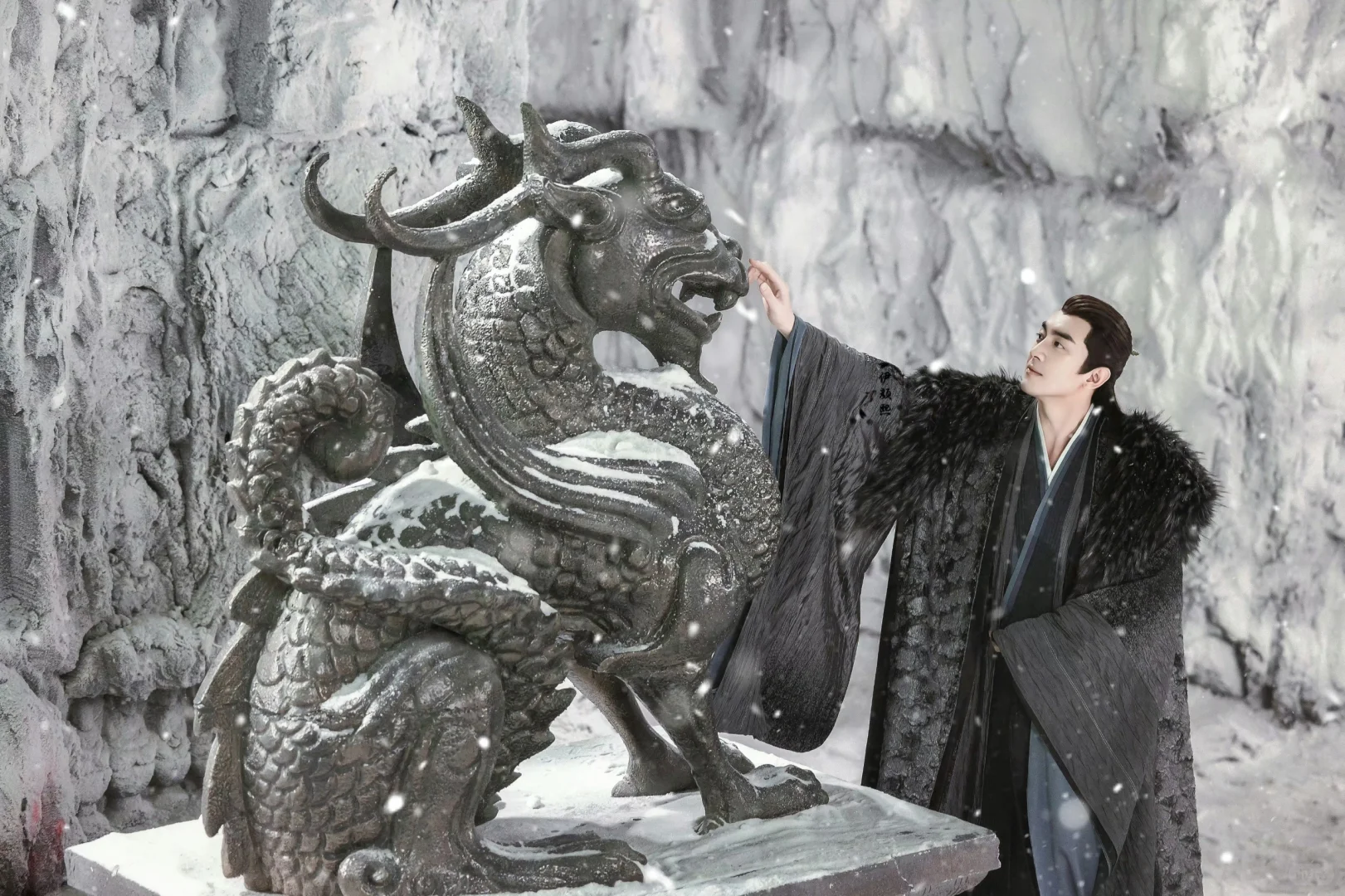 与凤行平板壁纸来啦