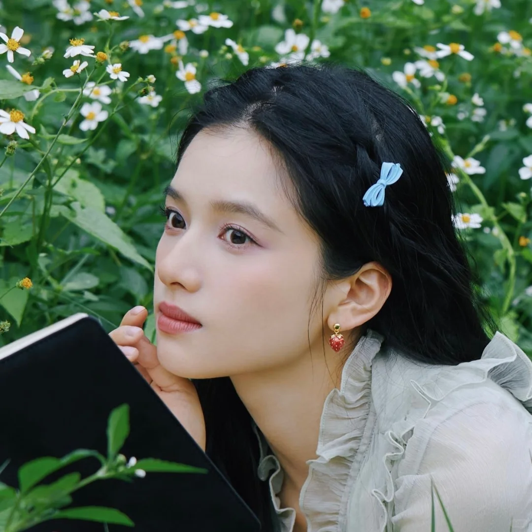 张婧仪〡18张壁纸头像清新甜美少女明媚清纯