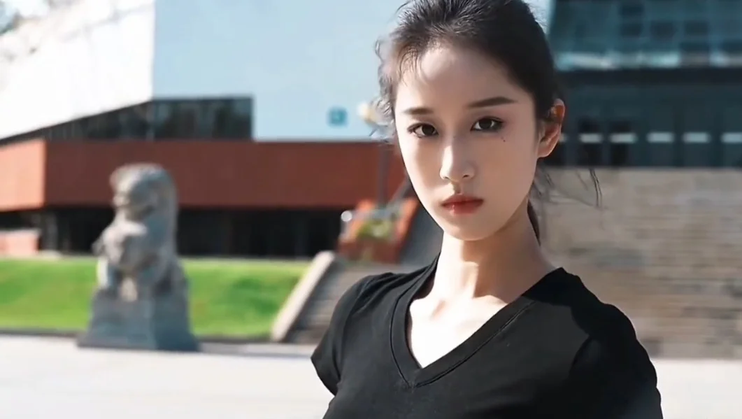 光影里藏着爱意，那些英姿妩媚的女孩们