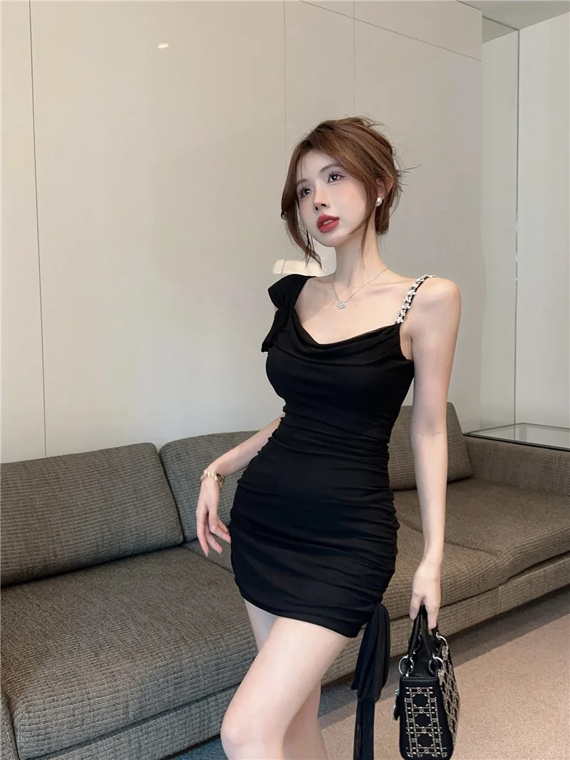 风情万种，低调却不失霸气，女人就该这样。