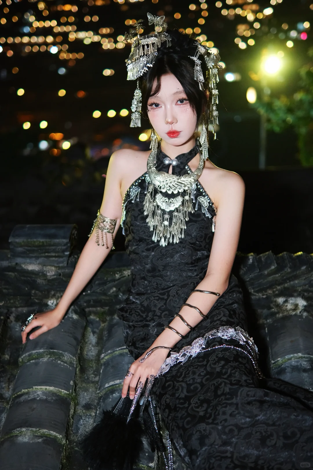 会下蛊的黑曼巴蛇女