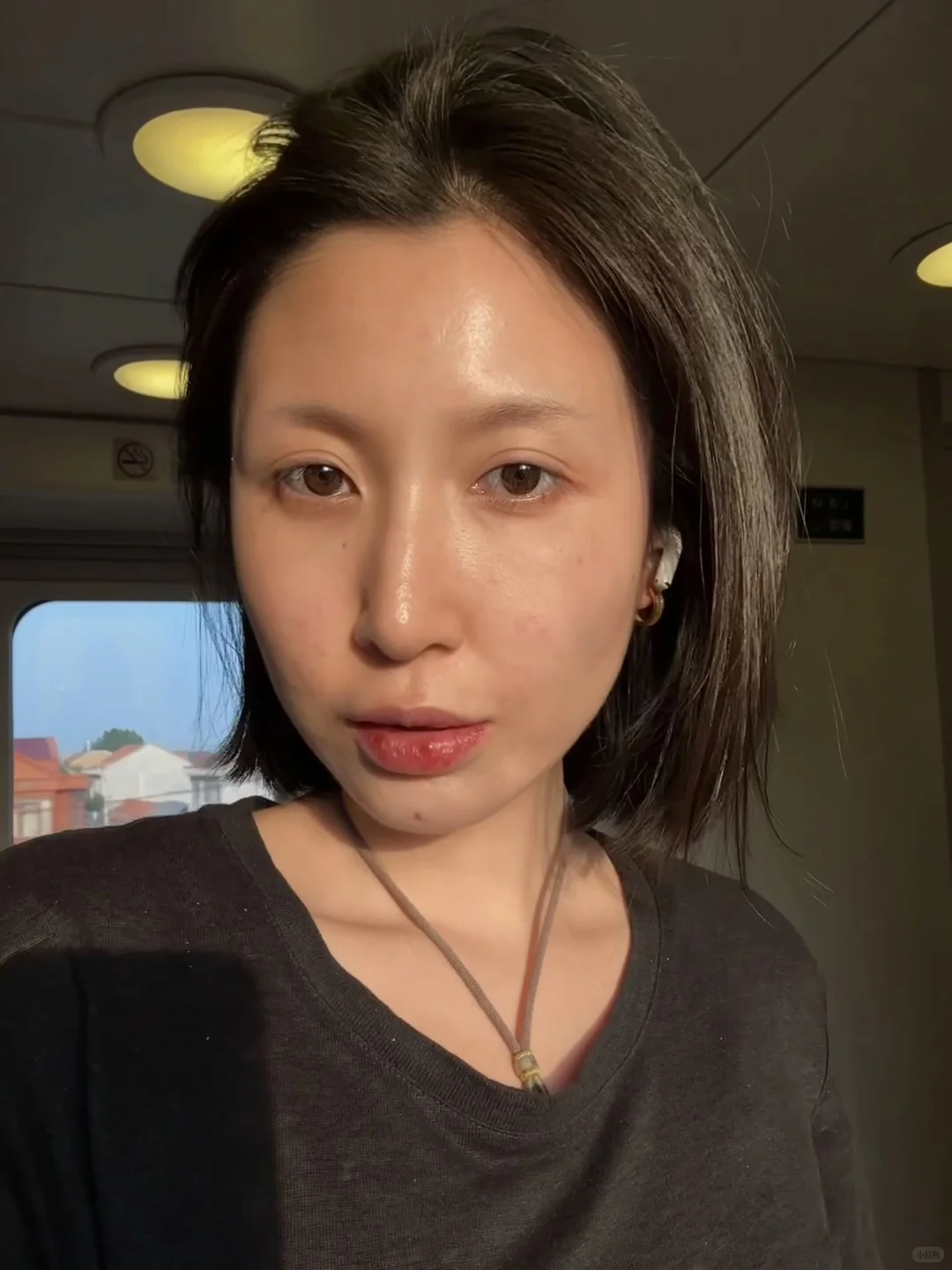 此女素颜状态已然无敌