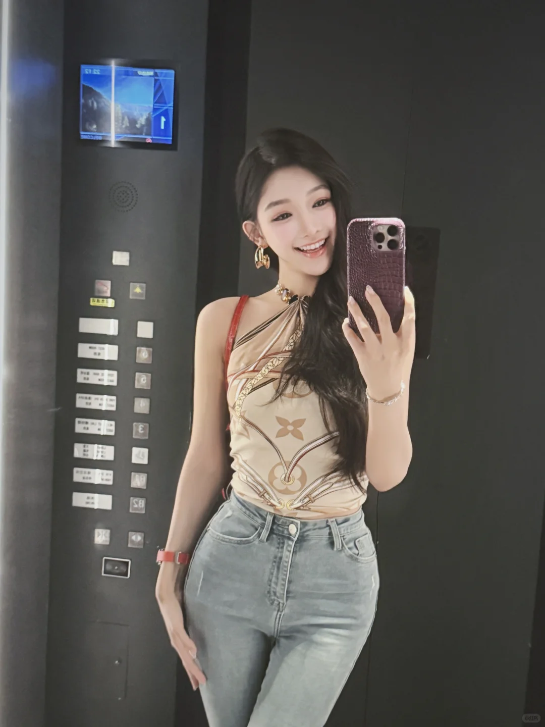 媚是明媚的媚 妩媚的媚